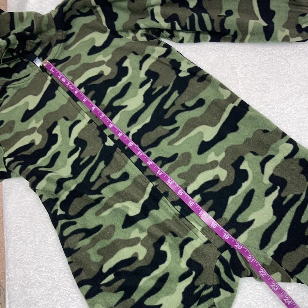 The Children’s place fleece Camoflauge hooded zip union suit pajama med 7/8